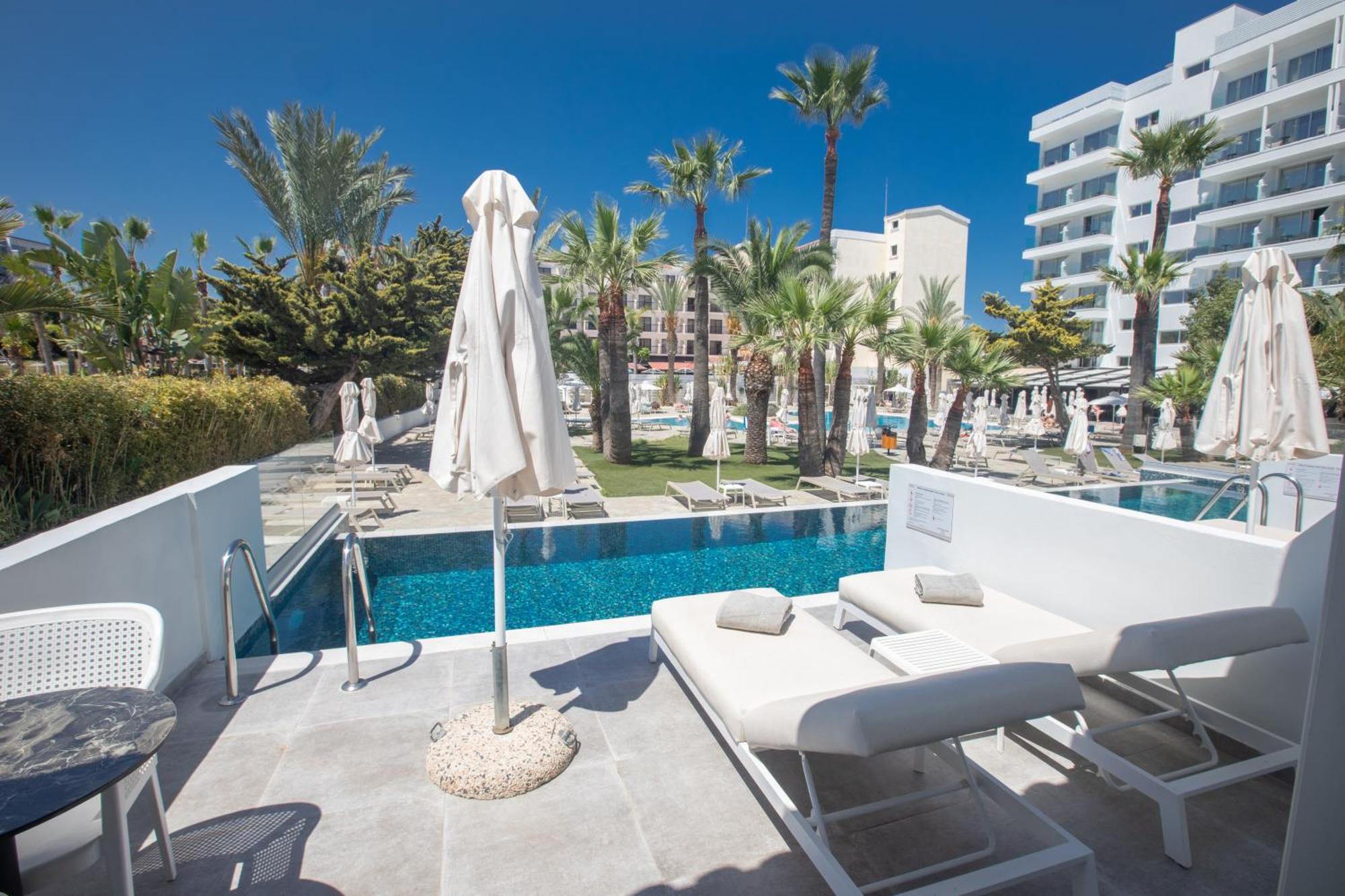 Bohemian Gardens Hotel Protaras Exterior foto