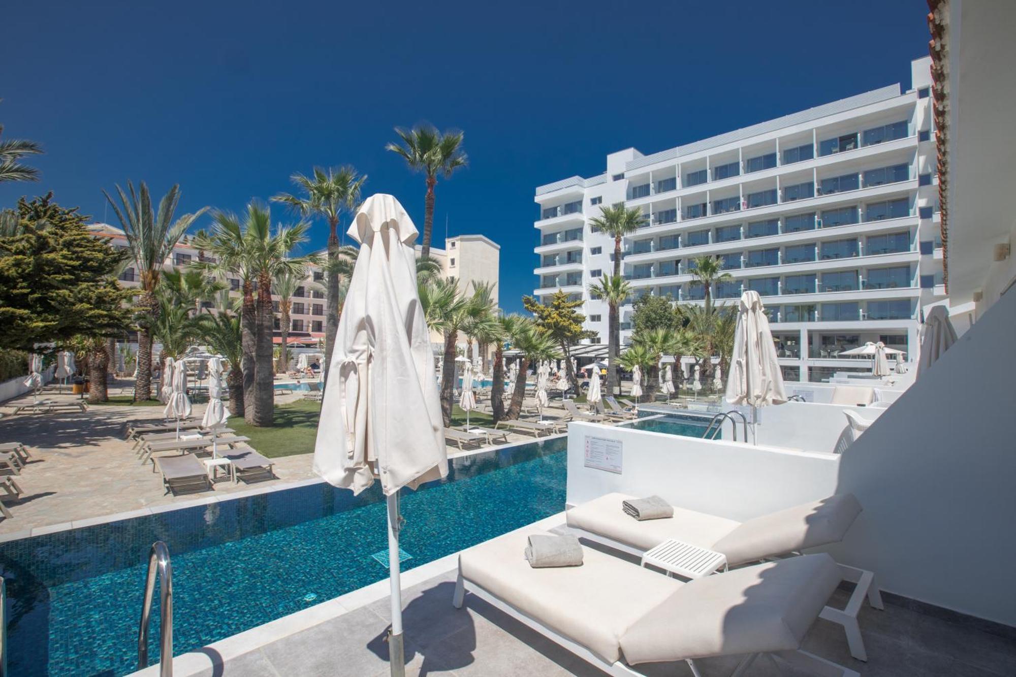 Bohemian Gardens Hotel Protaras Exterior foto