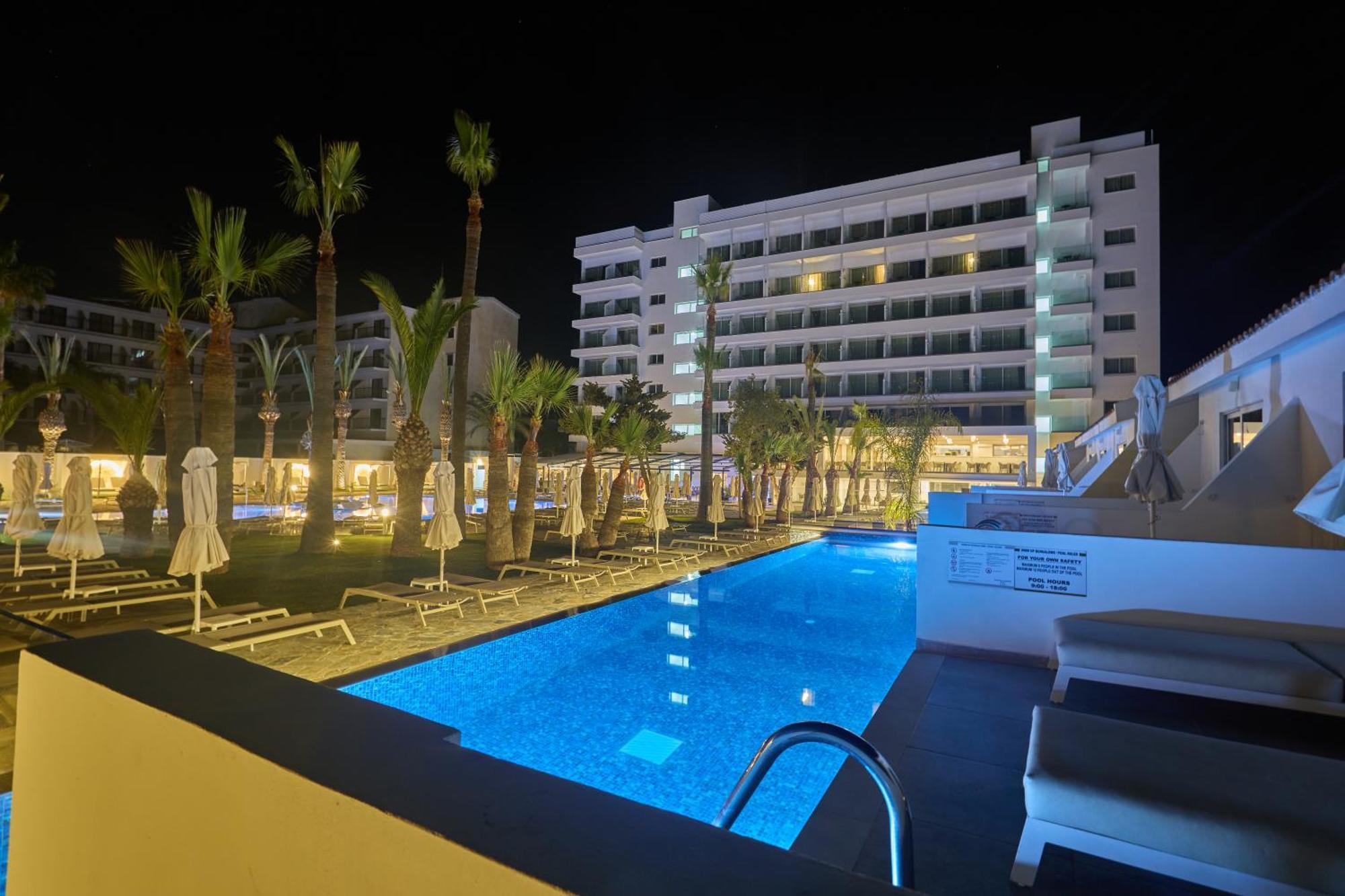 Bohemian Gardens Hotel Protaras Exterior foto