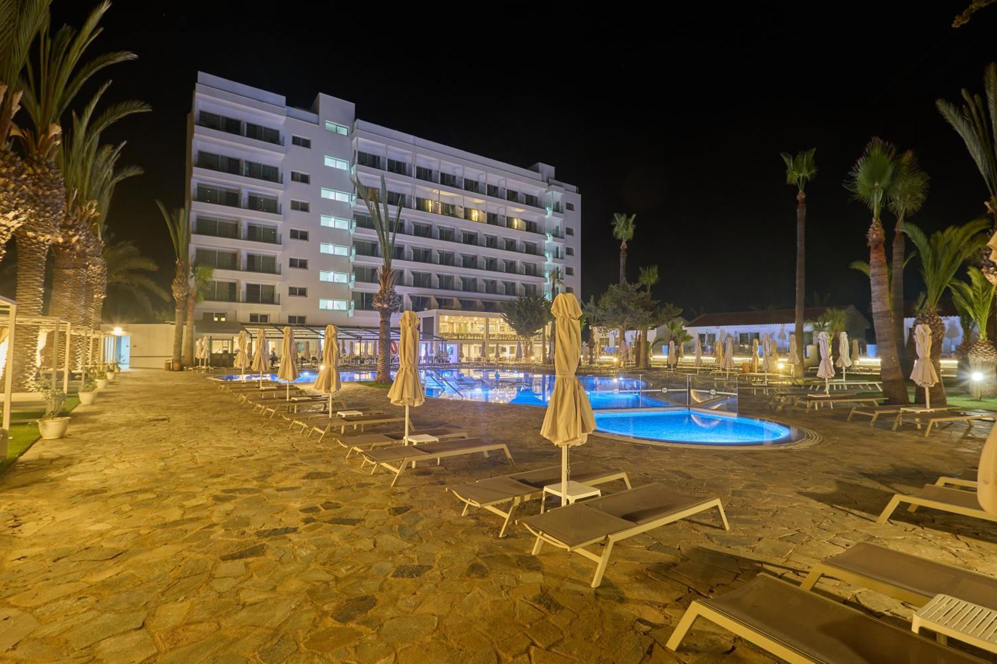 Bohemian Gardens Hotel Protaras Exterior foto