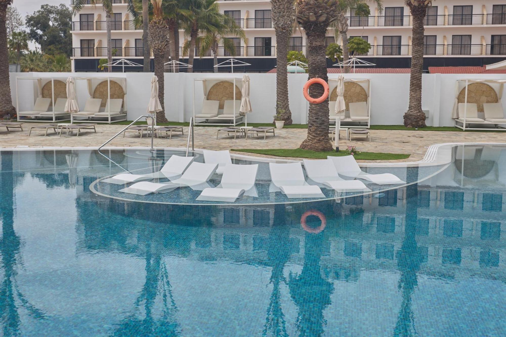 Bohemian Gardens Hotel Protaras Exterior foto